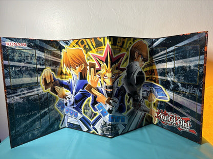 Vintage Shonen Jump Yu-Gi-Oh! Trading Card Game Folding Playing Mat/Board